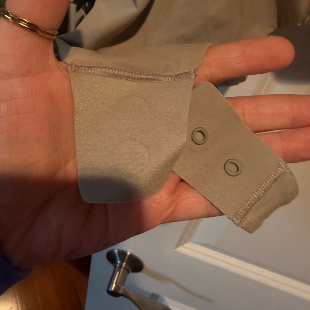 Lululemon Long Sleeve bodysuit - Picture 3 of 5